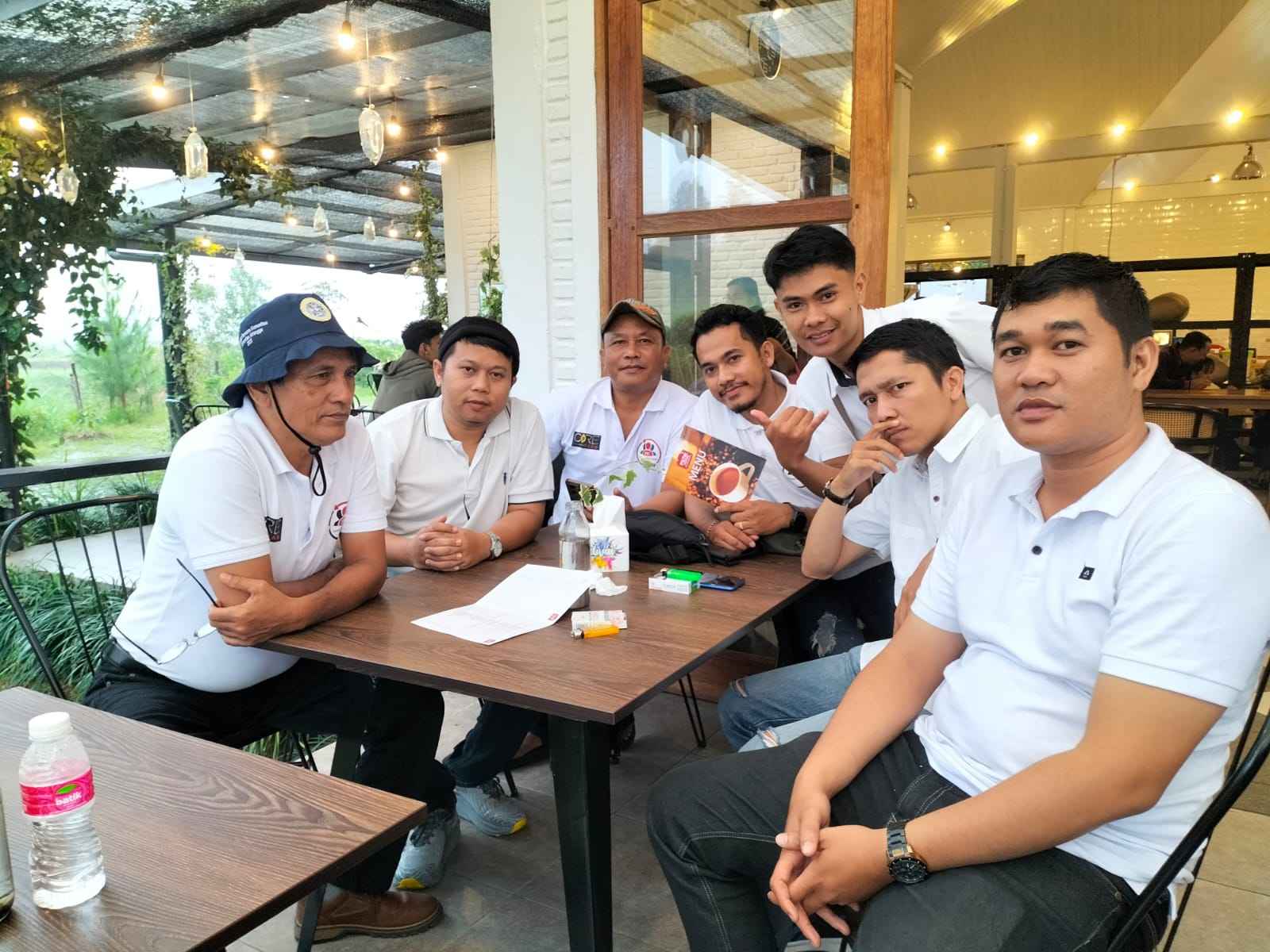 Sembari Menanti hidangan Kopi Piltik  Siborong-borong
